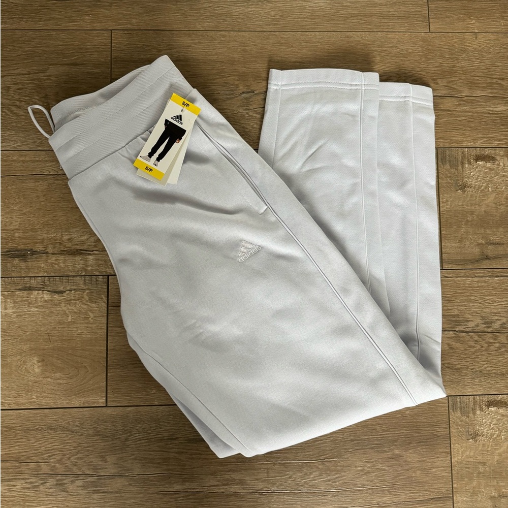 Adidas• sweatpants✨